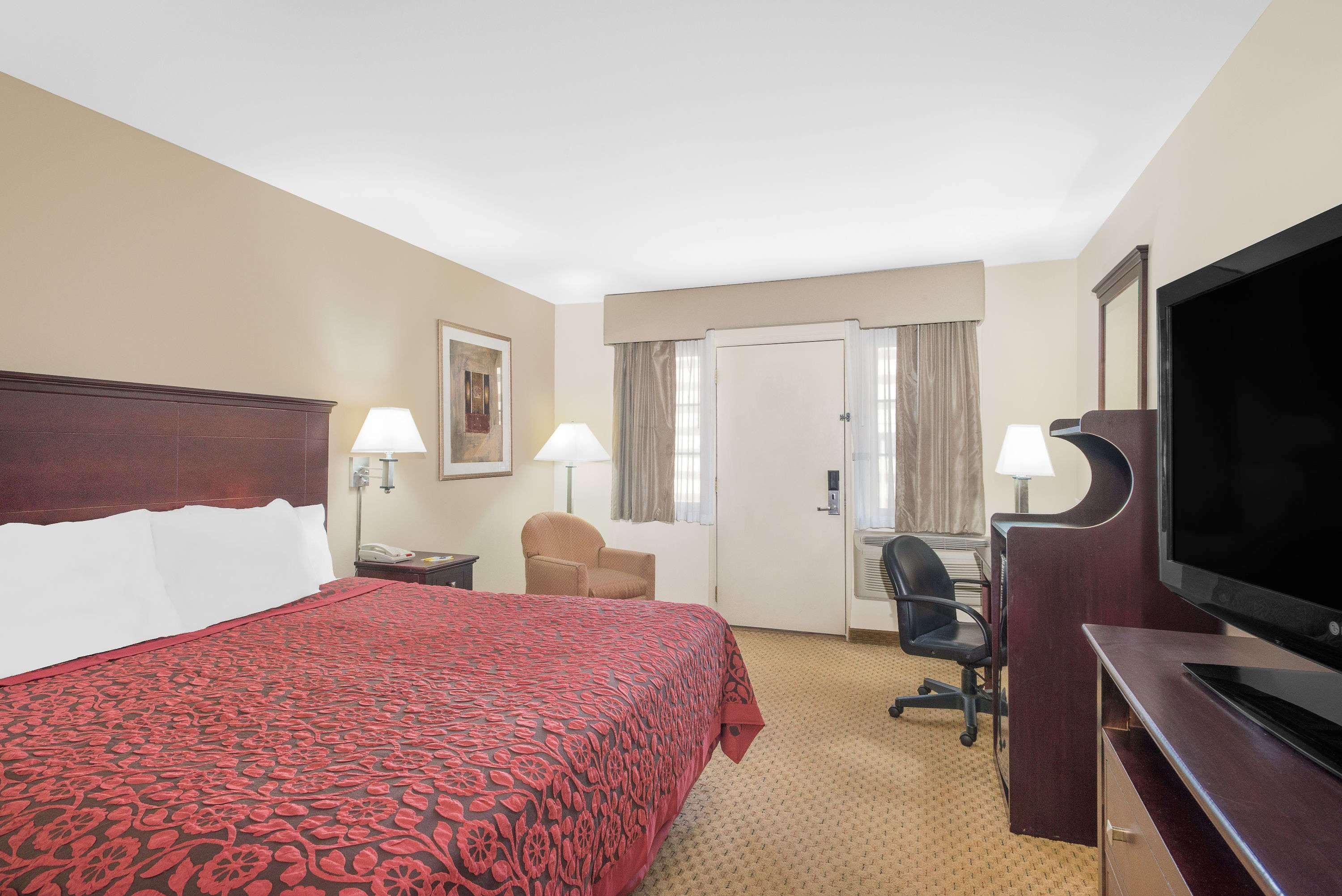 Days Inn By Wyndham Springfield/Phil.Intl Airport Exteriör bild