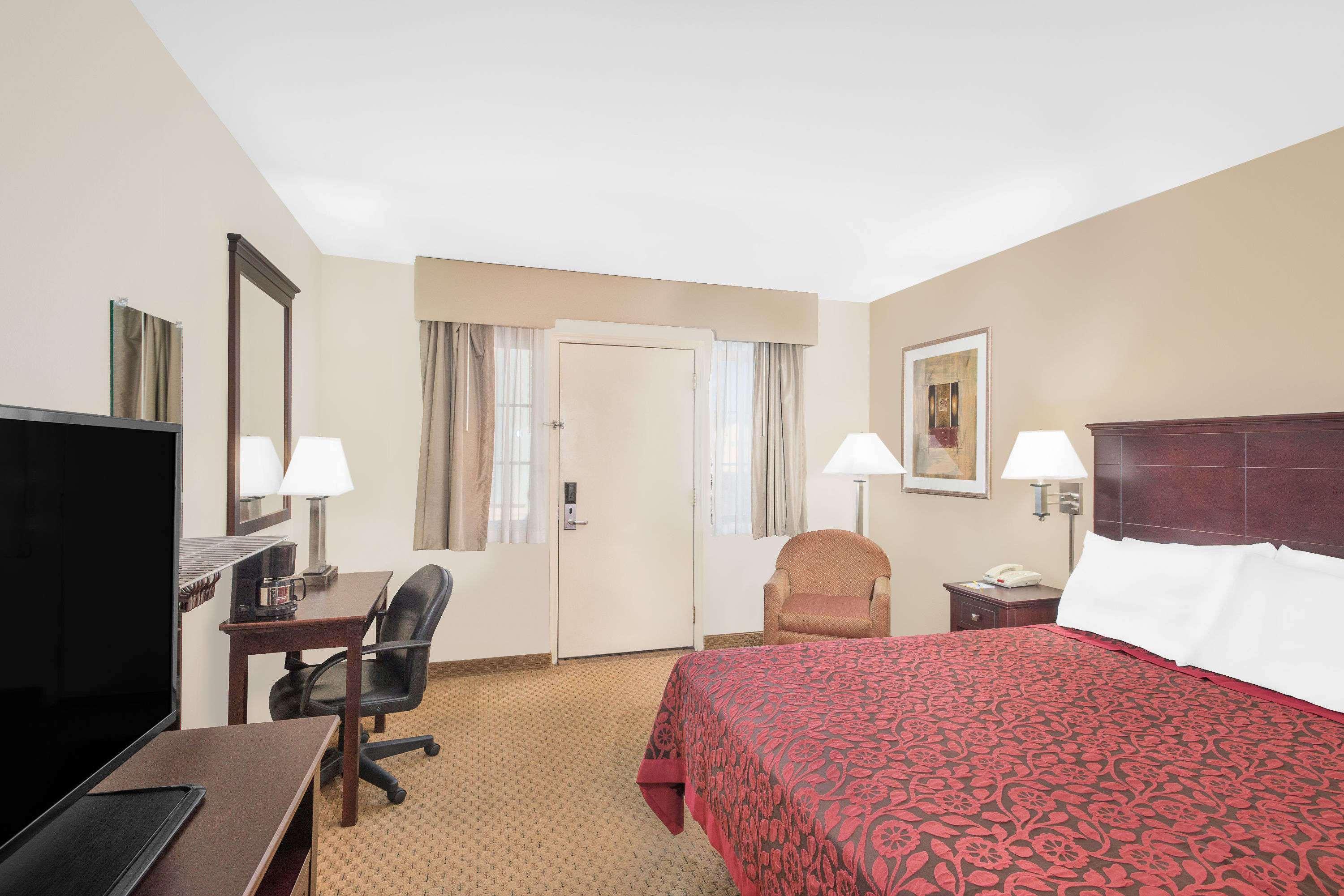 Days Inn By Wyndham Springfield/Phil.Intl Airport Exteriör bild
